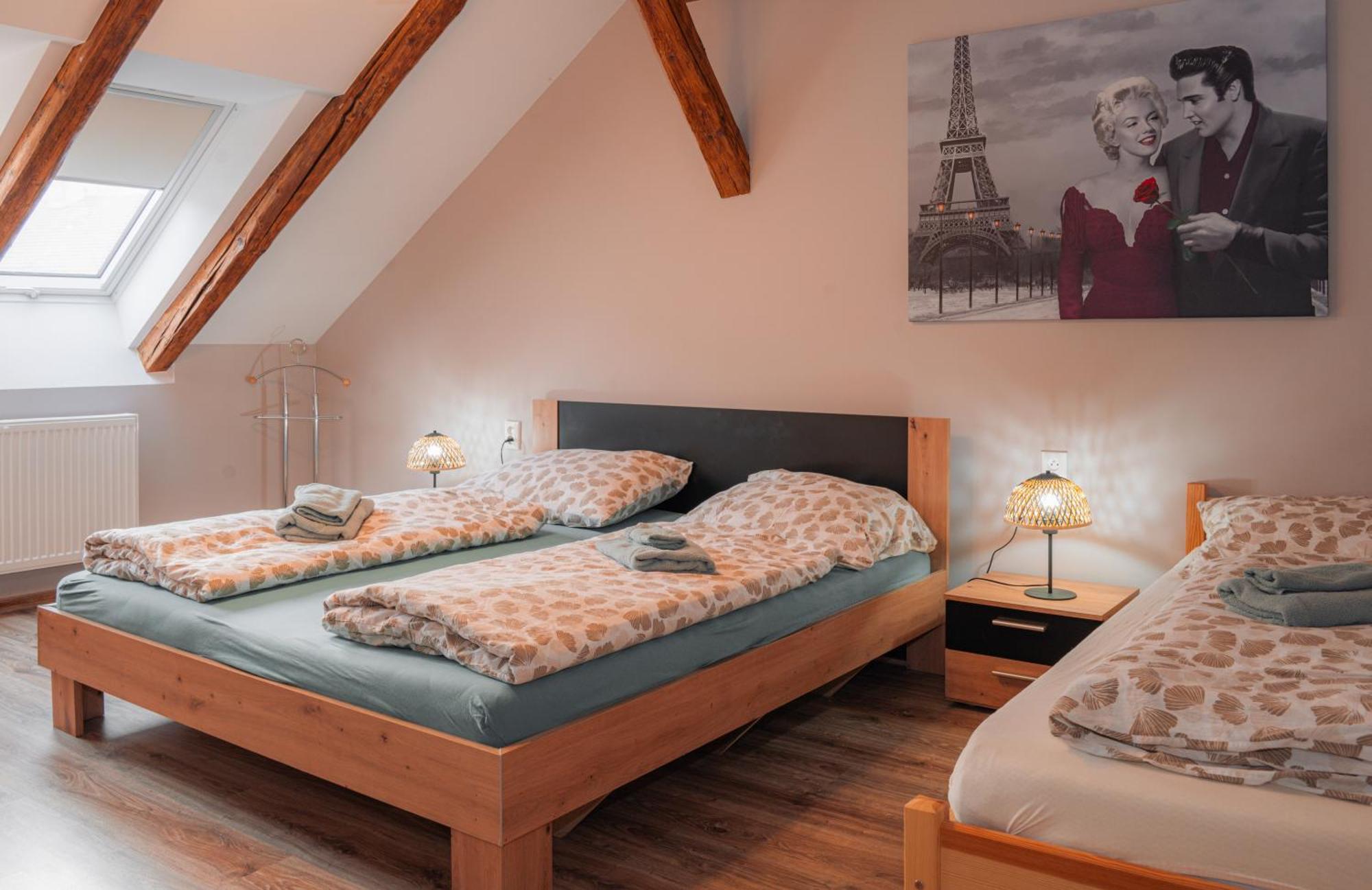 Appartement Apatman Fellini House à Trenčín Extérieur photo
