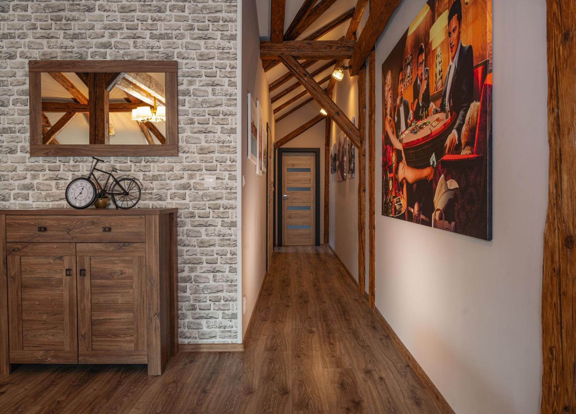 Appartement Apatman Fellini House à Trenčín Extérieur photo