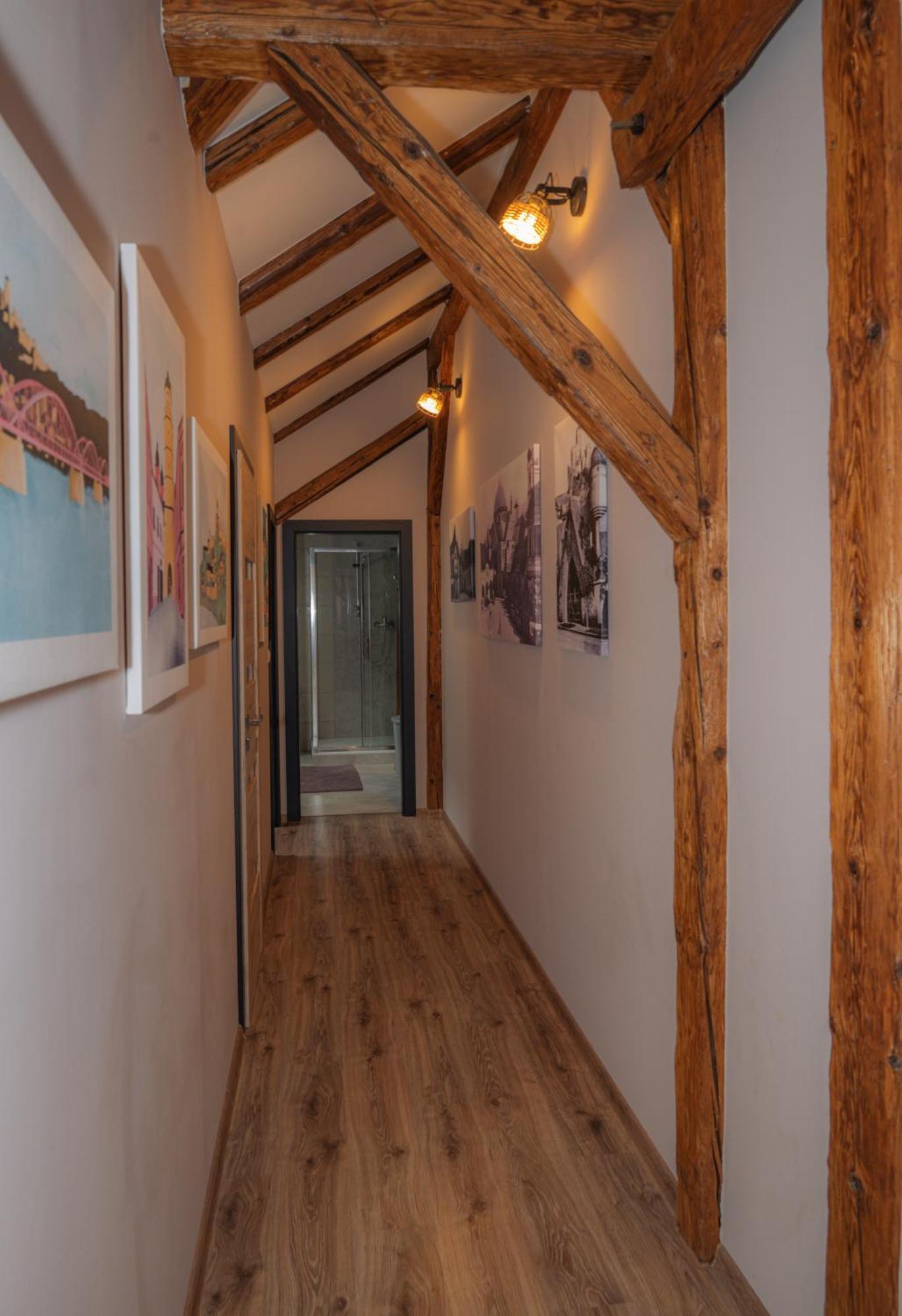 Appartement Apatman Fellini House à Trenčín Extérieur photo